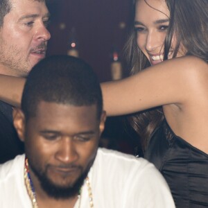 Exclusif - Usher fête ses 38 ans en compagnie de Robin Thicke et sa compagne April Love Geary à La Parisienne à Paris. Le 4 octobre 2016. © Rachid Bellak/Bestimage 