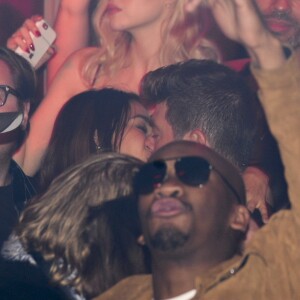 Exclusif - Usher fête ses 38 ans en compagnie de Robin Thicke et sa compagne April Love Geary à La Parisienne à Paris. Le 4 octobre 2016. © Rachid Bellak/Bestimage 
