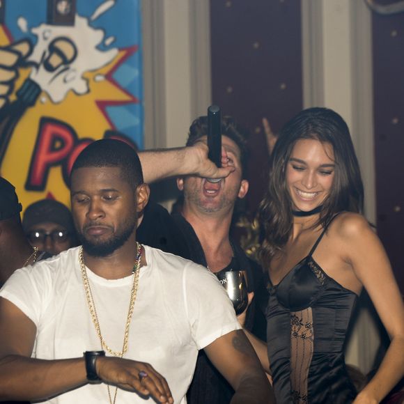 Exclusif - Usher fête ses 38 ans en compagnie de Robin Thicke et sa compagne April Love Geary à La Parisienne à Paris. Le 4 octobre 2016. © Rachid Bellak/Bestimage 