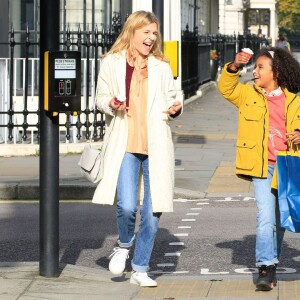 Clémence Poésy et Gloria Colston dans Demain tout commence.