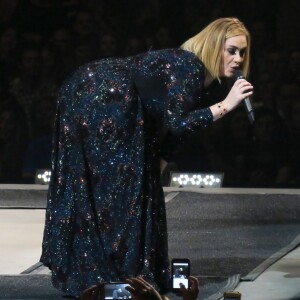 La chanteuse Adele à la Bridgestone Arena de Nashville, le 16 octobre 2016