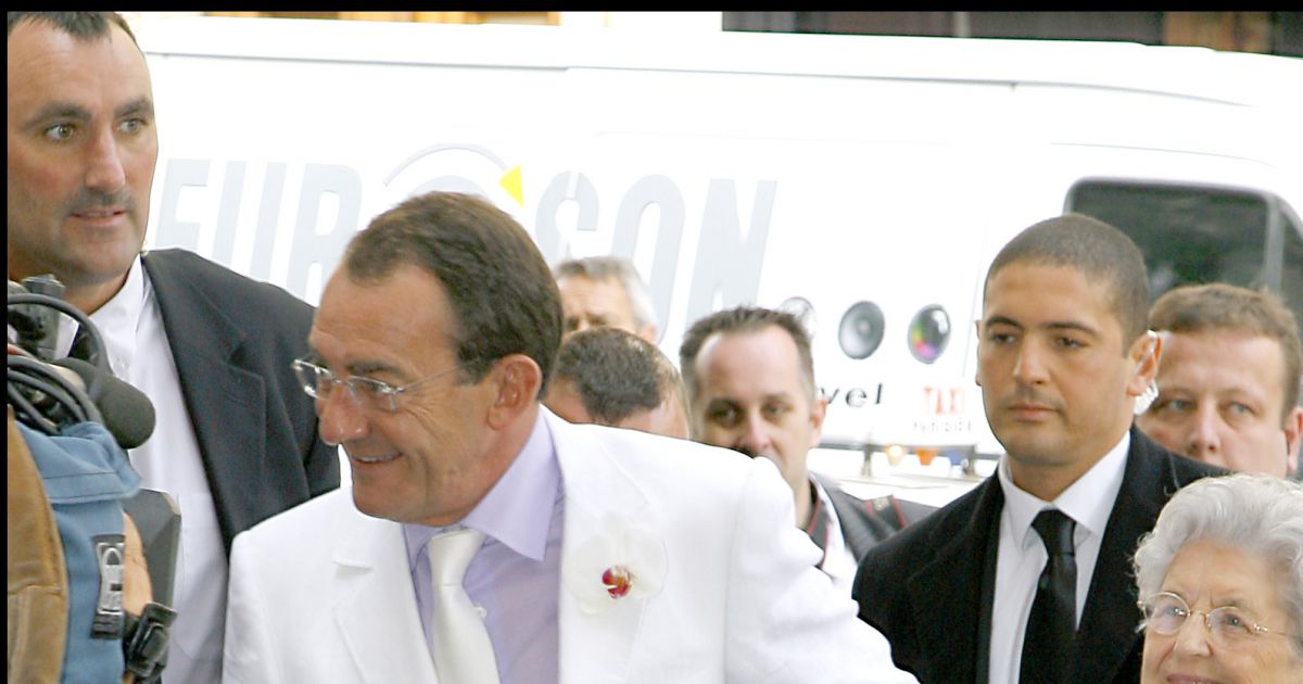 Mariage de Jean-Pierre Pernaut, ici avec sa maman, et Nathalie Marquay à Paris. - Purepeople