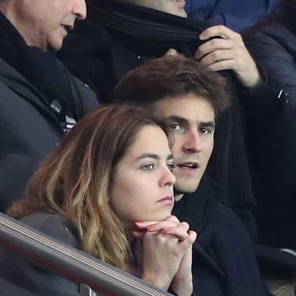 Anouchka Delon et son compagnon Julien Dereims - People au match de Ligue des champions Psg - Bale au Parc des Princes à Paris le 19 octobre 2016. © Cyril Moreau/Bestimage