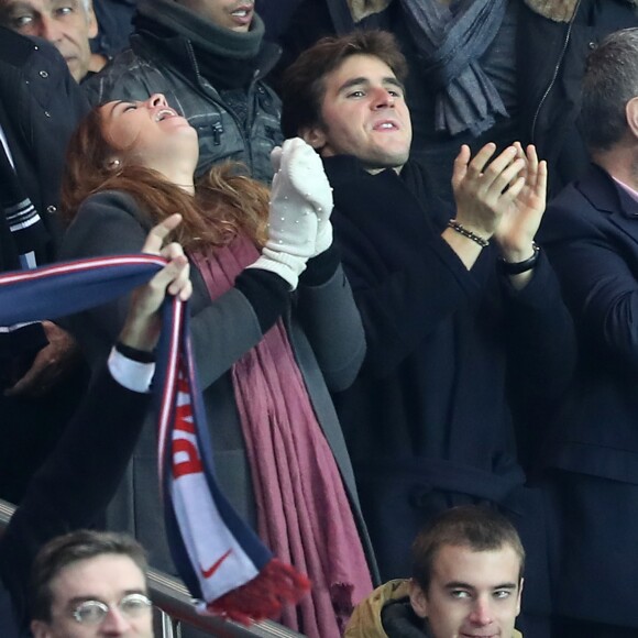 Anouchka Delon et son compagnon Julien Dereims - People au match de Ligue des champions Psg - Bale au Parc des Princes à Paris le 19 octobre 2016. © Cyril Moreau/Bestimage