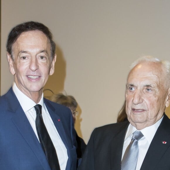 Jean-Paul Claverie (conseiller de Bernard Arnault et directeur du mécénat de LVMH) et Frank Gehry (architecte qui a imaginé la Fondation Louis Vuitton) - Dîner d'inauguration de l'exposition "Icônes de l'Art Moderne. La Collection Chtchoukine" à la "Fondation Louis Vuitton" à Paris, France, le 20 octobre 2016.