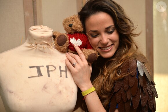 Capucine Anav ( habillée par le maitre chocolatier Jean-Paul Hévin, mise en beauté par Franck Provost et Make up for ever Academy) - Essayage en prévisions du défilé du salon du chocolat 2016 à l'hotel Best Western Premier - Trocadero la Tour à Paris le 12 octobre 2016. © Veeren/Bestimage