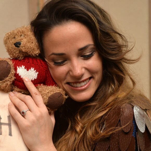 Capucine Anav ( habillée par le maitre chocolatier Jean-Paul Hévin, mise en beauté par Franck Provost et Make up for ever Academy) - Essayage en prévisions du défilé du salon du chocolat 2016 à l'hotel Best Western Premier - Trocadero la Tour à Paris le 12 octobre 2016. © Veeren/Bestimage