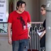 Edward Furlong avec une amie à Los Angeles le 24 août 2012.