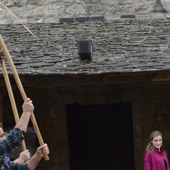 Le roi Felipe VI et la reine Letizia d'Espagne visitaient le 22 octobre 2016 Los Oscos, qui regroupe les communes de San Martin de Oscos, Villanueva de Oscos, Santa Eulalia de Oscos et a été désigné Village exemplaire des Asturies 2016.