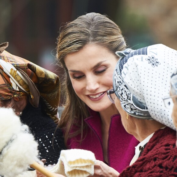 Le roi Felipe VI et la reine Letizia d'Espagne visitaient le 22 octobre 2016 Los Oscos, qui regroupe les communes de San Martin de Oscos, Villanueva de Oscos, Santa Eulalia de Oscos et a été désigné Village exemplaire des Asturies 2016.