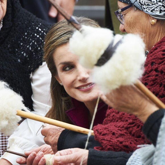 Le roi Felipe VI et la reine Letizia d'Espagne visitaient le 22 octobre 2016 Los Oscos, qui regroupe les communes de San Martin de Oscos, Villanueva de Oscos, Santa Eulalia de Oscos et a été désigné Village exemplaire des Asturies 2016.