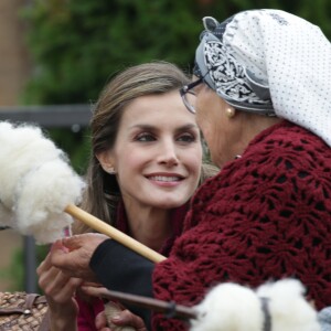 Le roi Felipe VI et la reine Letizia d'Espagne visitaient le 22 octobre 2016 Los Oscos, qui regroupe les communes de San Martin de Oscos, Villanueva de Oscos, Santa Eulalia de Oscos et a été désigné Village exemplaire des Asturies 2016.