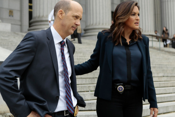 Mariska Hargitay et Anthony Edwards se retrouvent dans un épisode de la 18ème saison de New York, unité spéciale.