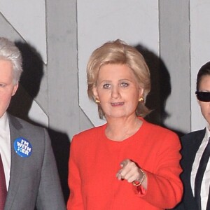 Katy Perry déguisée en Hillary Clinton avec un ami déguisé en Bill Clinton et Orlando Bloom ( derrière avec le masque cheveux orange) à la fête d'halloween de Kate Hudson à Brentwood le 28 octobre 2016