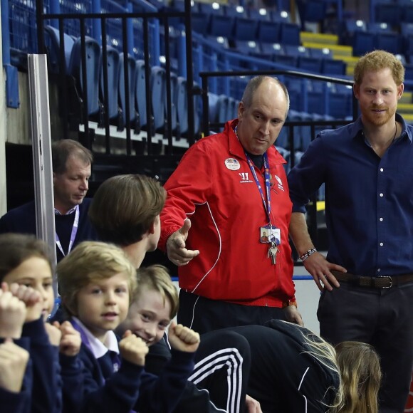 Le prince Harry visite Coach Core au Centre National Ice de Londres, le 27 octobre 2016.