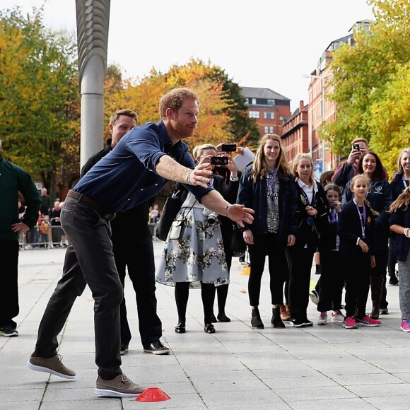 Le prince Harry visite Coach Core au Centre National Ice de Londres, le 27 octobre 2016.