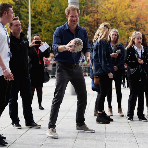 Le prince Harry visite Coach Core au Centre National Ice de Londres, le 27 octobre 2016.