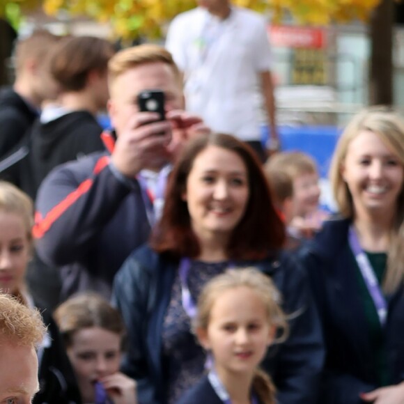 Le prince Harry visite Coach Core au Centre National Ice de Londres, le 27 octobre 2016.