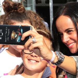 La chanteuse Alizée a assuré la dictée ELA le 17 octobre 2016, au collège de Porticcio.