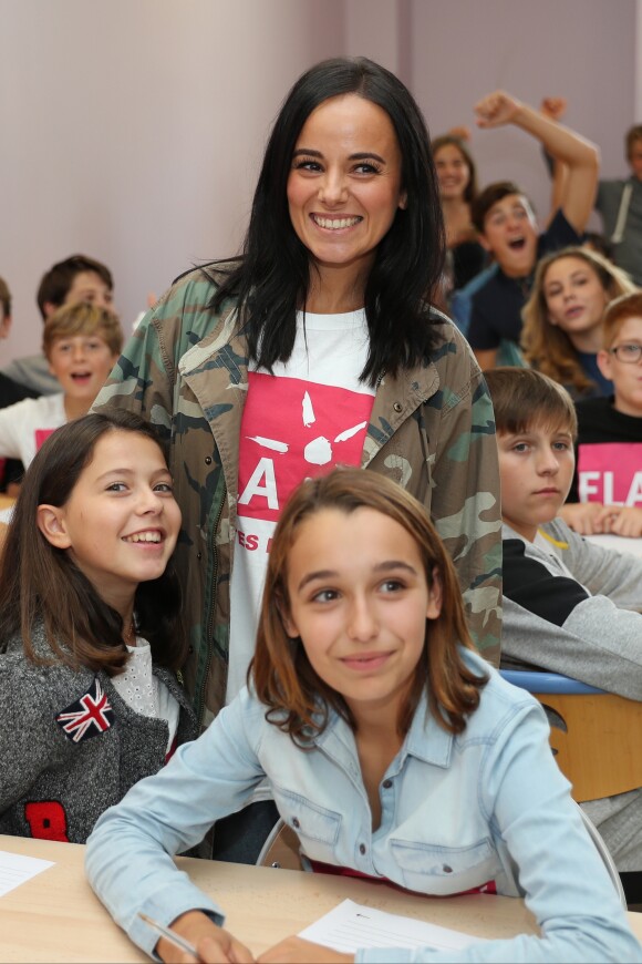 La chanteuse Alizée a assuré la dictée ELA le 17 octobre 2016, au collège de Porticcio.