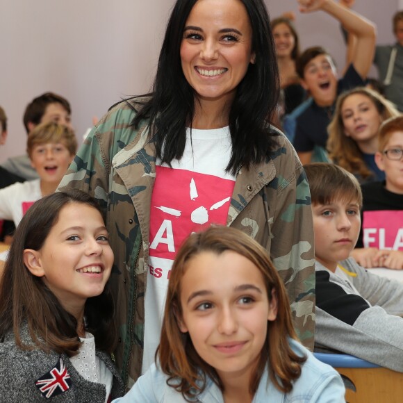 La chanteuse Alizée a assuré la dictée ELA le 17 octobre 2016, au collège de Porticcio.