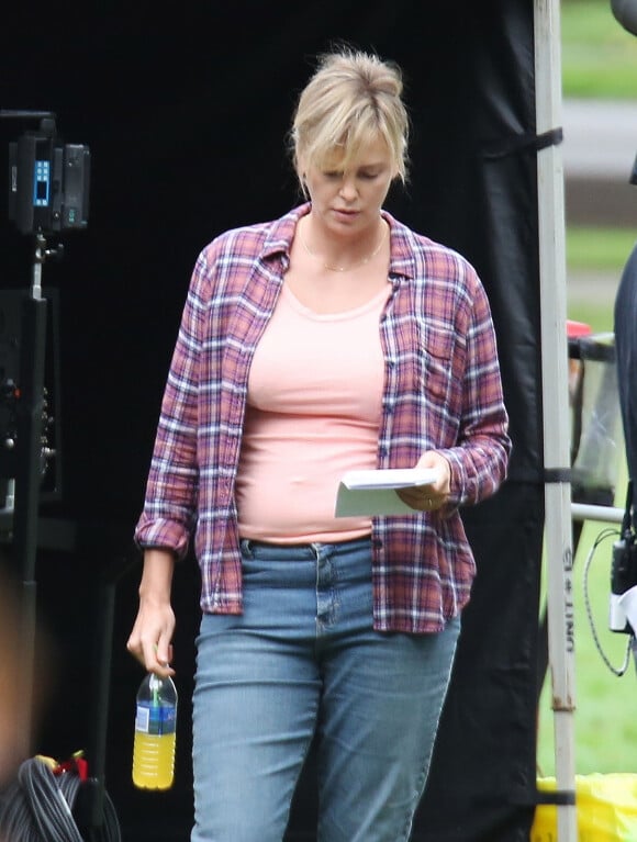 Charlize Theron a pris du poids pour le tournage du film Tully' à Vancouver, le 26 septembre 2016