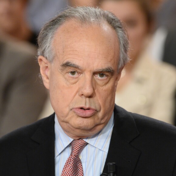 Frederic Mitterrandà l'enregistrement de l'emission "Vivement Dimanche" a Paris le 23 octobre 2013.