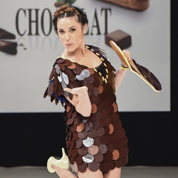 Capucine Anav - Défilé du 22ème salon du chocolat à la porte de Versailles à Paris le 27 octobre 2016. (coiffures Franck Provost / maquillages Make Up For Ever) © Veeren-Perusseau/Bestimage