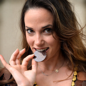Capucine Anav ( habillée par le maitre chocolatier Jean-Paul Hévin, mise en beauté par Franck Provost et Make up for ever Academy) - Essayage en prévisions du défilé du salon du chocolat 2016 à l'hotel Best Western Premier - Trocadero la Tour à Paris le 12 octobre 2016. © Veeren/Bestimage