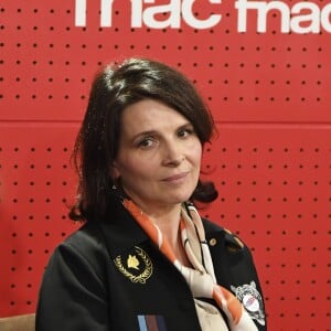 Juliette Binoche participe à une rencontre organisée par le mouvement "Fraternité Générale !" à la Fnac Saint-Lazare à Paris, le 2 novembre 2016. © Pierre Perusseau/Bestimage