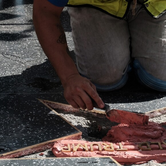 L'étoile de Donald Trump restaurée après avoir été vandalisée sur le Hollywood Walk of Fame à Los Angeles, le 26 octobre 2016.