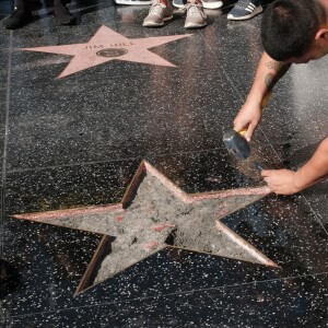 L'étoile de Donald Trump restaurée après avoir été vandalisée sur le Hollywood Walk of Fame à Los Angeles, le 26 octobre 2016.