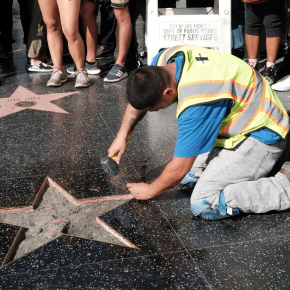 L'étoile de Donald Trump restaurée après avoir été vandalisée sur le Hollywood Walk of Fame à Los Angeles, le 26 octobre 2016.