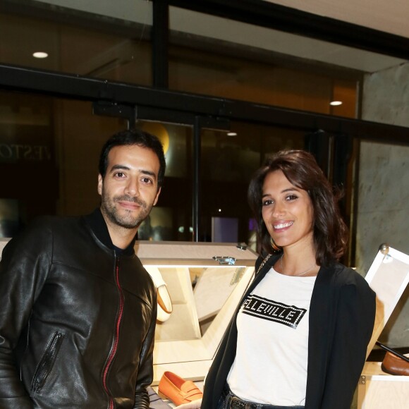 Exclusif - Tarek Boudali, Laurie Cholewa à l'inauguration de la boutique qui s'est installée pour 1 an au Gaumont Champs-Elysées Ambassade à Paris le 2 novembre 2016. © Moreau-Jacovides/Bestimage