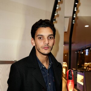 Exclusif - Amir El Kacem  à l'inauguration de la boutique qui s'est installée pour 1 an au Gaumont Champs-Elysées Ambassade à Paris le 2 novembre 2016. © Moreau-Jacovides/Bestimage