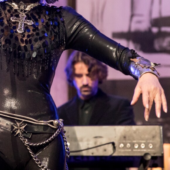 Arielle Dombasle et Nicolas Ker en concert au Grand Palais à Paris le 26 octobre 2016 © Cyril Moreau / Bestimage