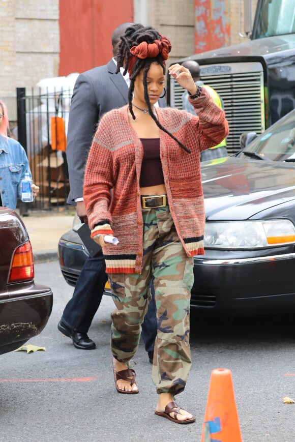 Rihanna sur le tournage de Ocean 8 à New York le 4 novembre 2016.