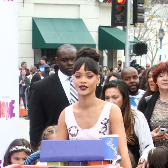 Rihanna et sa nièce Majesty à la première de Home à Los Angeles le 22 mars 2015.