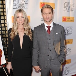 Chad Michael Murray et Sarah Roemer à la première d'Outlaws And Angels organisée à Los Angeles le 12 juillet 2016.
