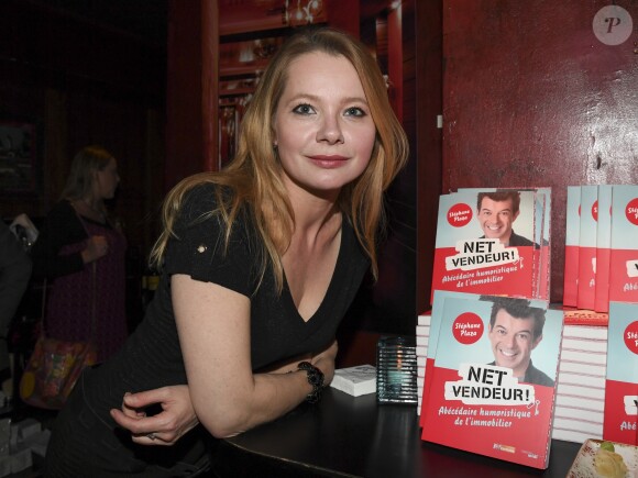 Irina Ninova participe au lancement du nouveau livre de Stéphane Plaza, "Net Vendeur" (éditions Cherche Midi), au Buddha Bar à Paris, France, le 9 novembre 2016.