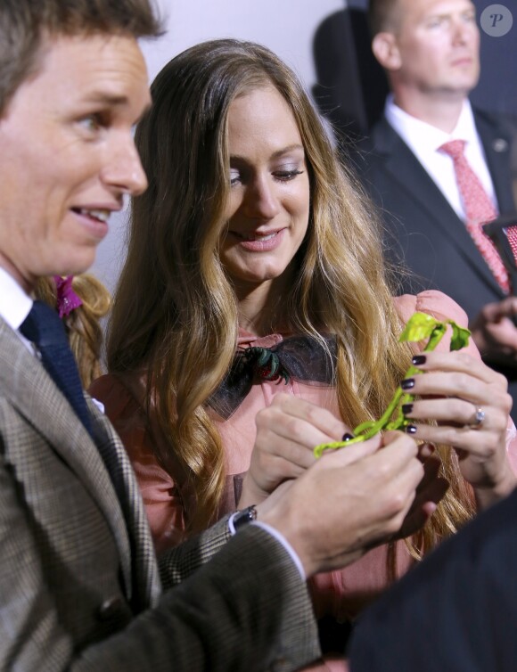 Eddie Redmayne et sa femme Hannah Bagshawe lors de la première du film "Fantastic Beasts and Where to Find Them" (Les Animaux Fantastiques) au Alice Tully Hall du Lincoln Center à New York, le 10 novembre 2016. © Charles Guerin/Bestimage