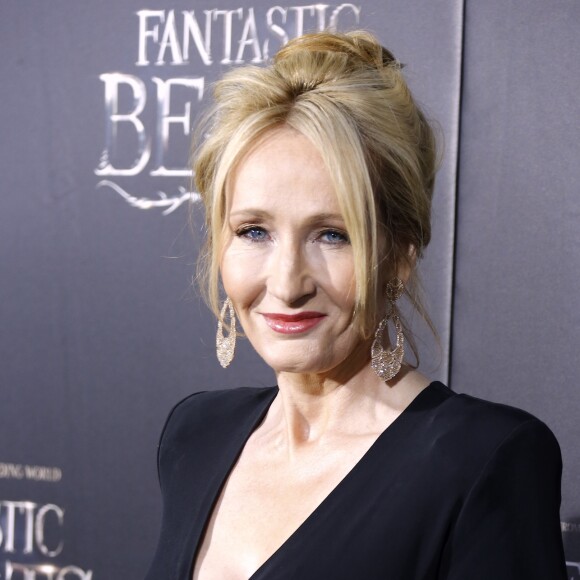 J.K. Rowling lors de la première du film "Fantastic Beasts and Where to Find Them" (Les Animaux Fantastiques) au Alice Tully Hall du Lincoln Center à New York, le 10 novembre 2016. © Charles Guerin/Bestimage