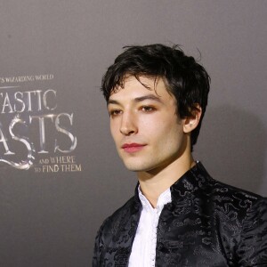 Ezra Miller lors de la première du film "Fantastic Beasts and Where to Find Them" (Les Animaux Fantastiques) au Alice Tully Hall du Lincoln Center à New York, le 10 novembre 2016. © Charles Guerin/Bestimage