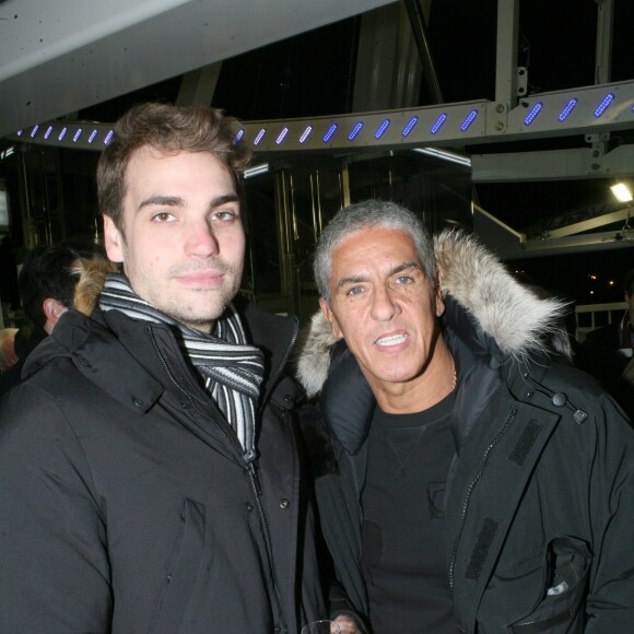 Valentin Livi (fils d'Yves Montand) et Samy Naceri lors de l'hommage à Yves Montand "25 ans déjà" à la Grande Roue place de la Concorde à Paris, le 11 novembre 2016. © JLPPA/Bestimage