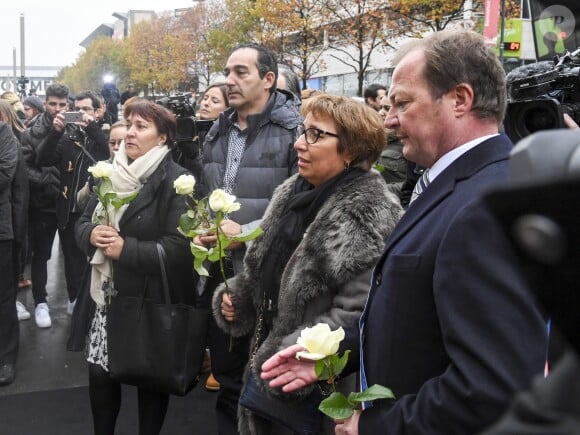 Illustration lors de l'hommage aux victimes des attentats du 13 novembre 2015 devant le Stade de France à Saint-Denis, le 13 novembre 2016.