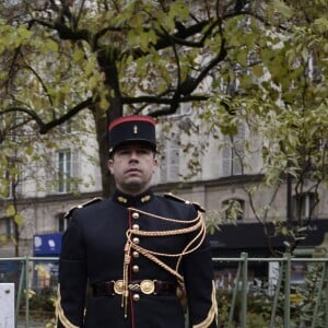 François Hollande lors de l'hommage à La Bonne Bière, Paris, le 13 novembre 2016.