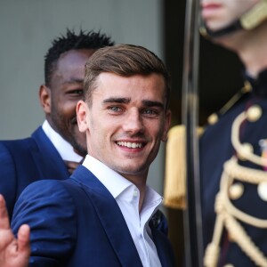 Antoine Griezmann - François Hollande reçoit l'équipe de France de football après la défaite en finale de l'Euro contre le Portugal au Palais de l'Elysée à Paris le 11 juillet 2016.