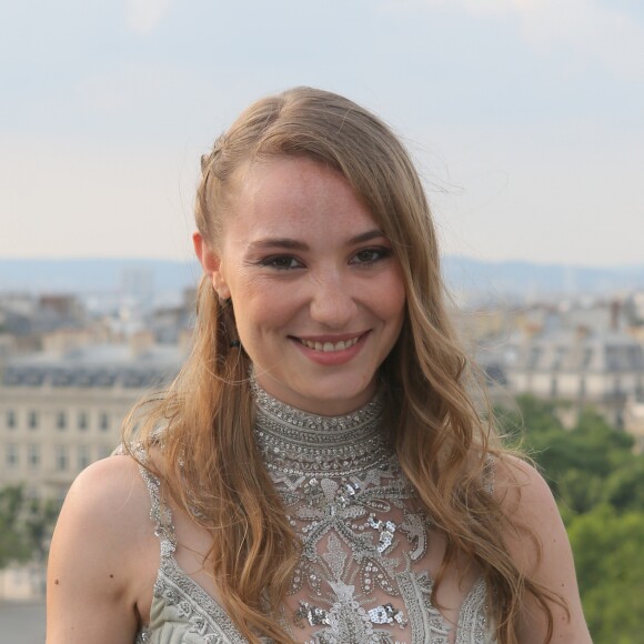 Deborah François - Photocall lors de l'ouverture du Champs Elysées Film Festival au Publicis à Paris, le 7 juin 2016. © CVS-Veeren/Bestimage
