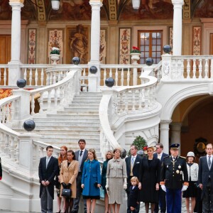 Louis Ducruet, la princesse Stéphanie de Monaco, la princesse Alexandra de Hanovre, la princesse Caroline de Hanovre, son petit-fils Sacha Casiraghi, le prince Albert II de Monaco et sa femme la princesse Charlène de Monaco, Elisabeth-Anne de Massy (cousine du prince Albert II de Monaco), Andrea Casiraghi, sa femme Tatiana Santo Domingo et leur fille India Casiraghi, Charlotte Casiraghi, Mélanie de Lusignan (la fille d'Elisabeth-Anne de Massy), Pierre Casiraghi et sa femme Beatrice Borromeo enceinte - La famille royale de Monaco dans la cour du Palais Princier lors de la fête Nationale monégasque à Monaco, le 19 novembre 2016. © Olivier Huitel / Crystal Pictures / Pool Restreint Monaco / Bestimage