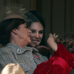 La princesse Caroline de Hanovre était ravie de fêter avec ses petits-enfants Sacha Casiraghi et India Casiraghi, et leur mère Tatiana Santo Domingo, la Fête Nationale Monégasque, le 19 novembre 2016, ici aux fenêtres du palais princier. Sur la place, en bas, l'orchestre des carabiniers a joué... Thunderstruck et Highway to Hell d'AC/DC ! © Bruno Bebert/Dominique Jacovides/Bestimage